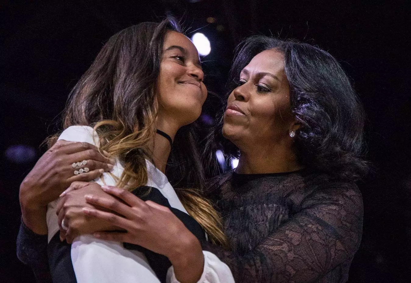 Obama Sisters Finally Speaks Out About Their Real Emotions Towards Michelle_10